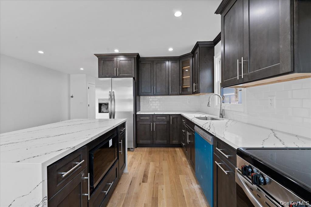 Single Family Thurton Westchester County, NY 10704, MLS-937033-33