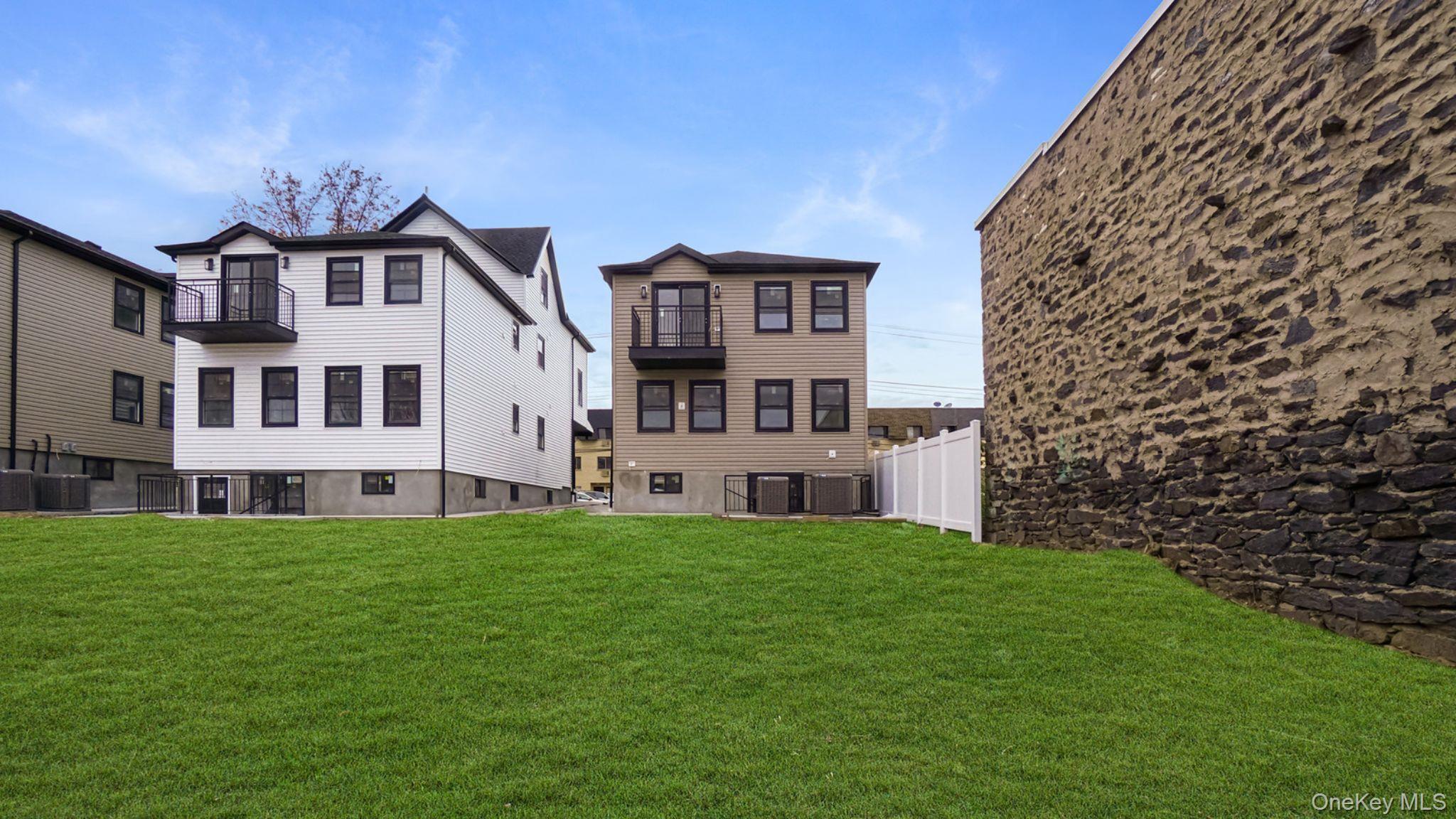 Single Family 234th  Bronx, NY 10470, MLS-937037-3