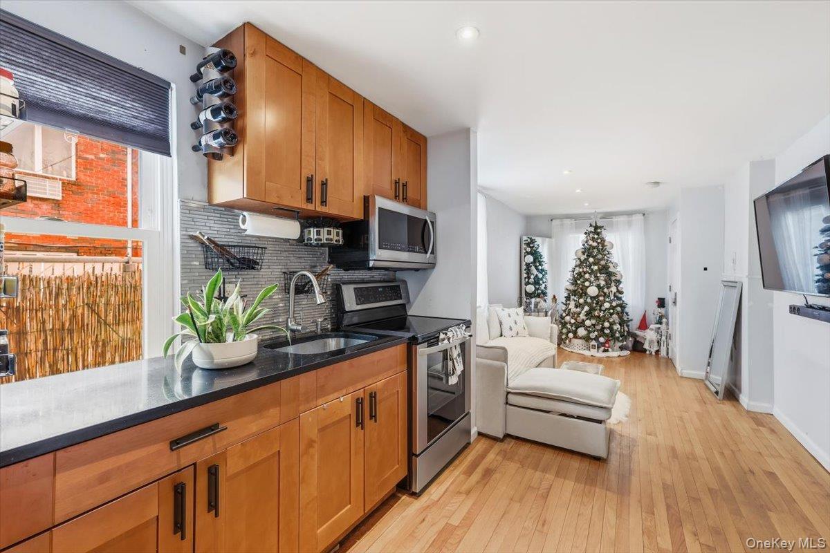 Single Family 87th Queens, NY 11416, MLS-937047-11