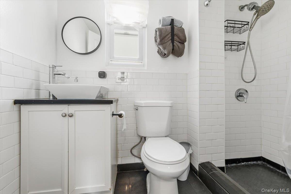 Single Family 87th Queens, NY 11416, MLS-937047-12