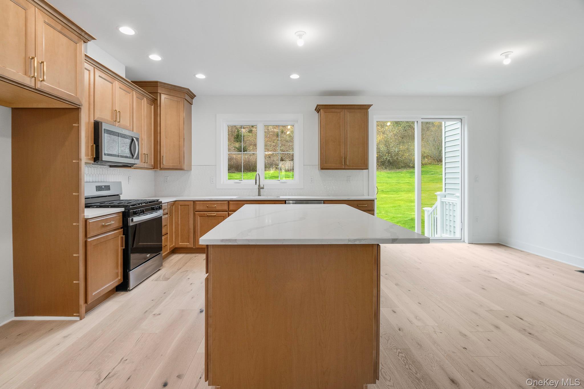 Single Family Chestnut Ridge Dutchess County, NY 12524, MLS-937057-10