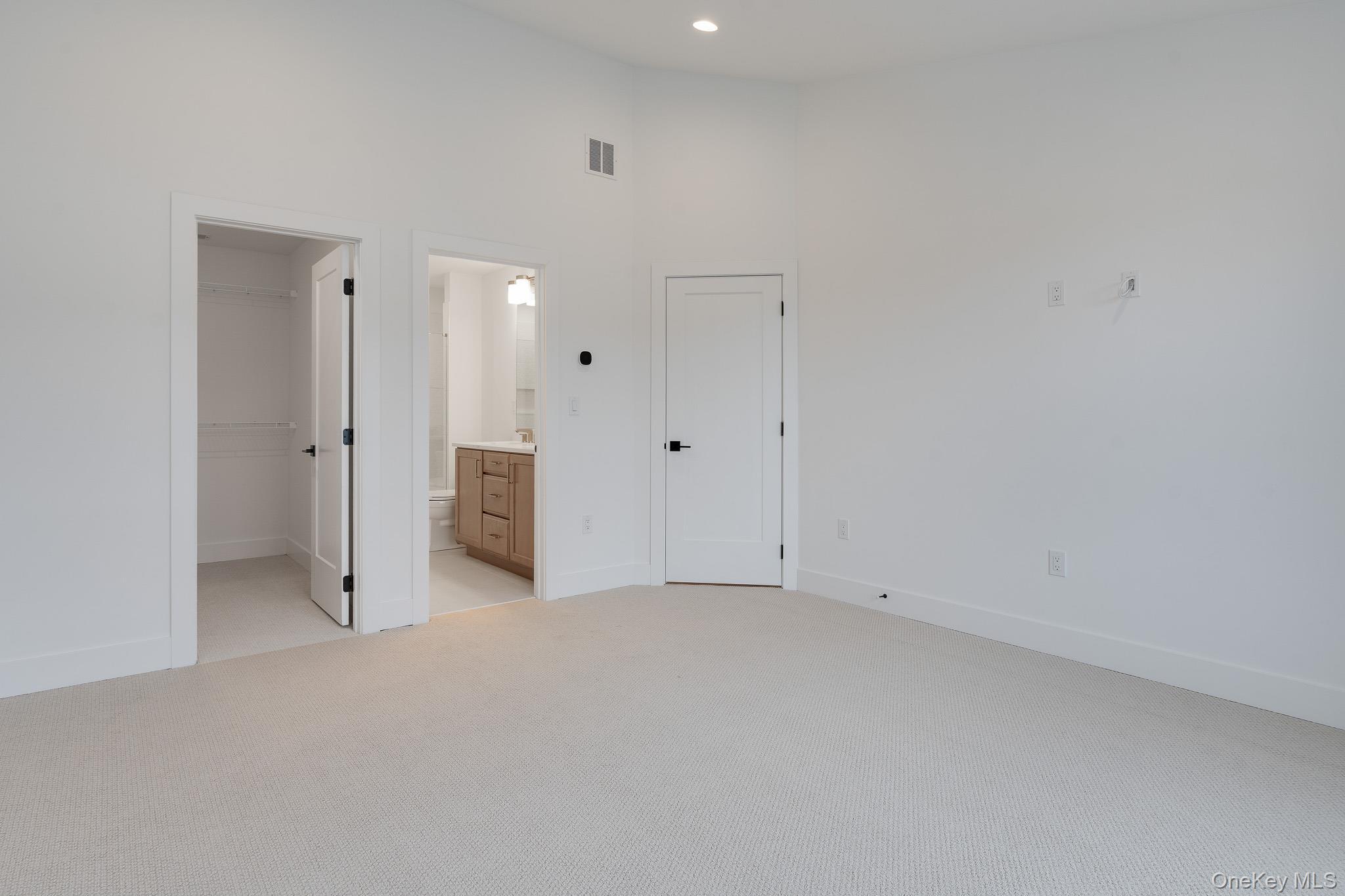 Single Family Chestnut Ridge Dutchess County, NY 12524, MLS-937057-14