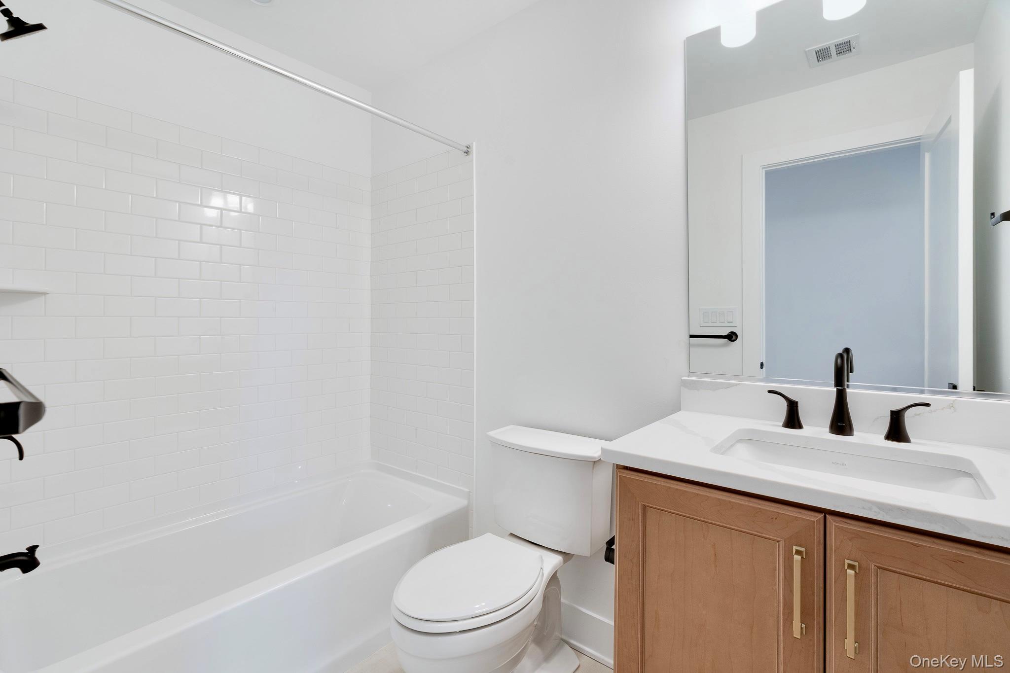 Single Family Chestnut Ridge Dutchess County, NY 12524, MLS-937057-17