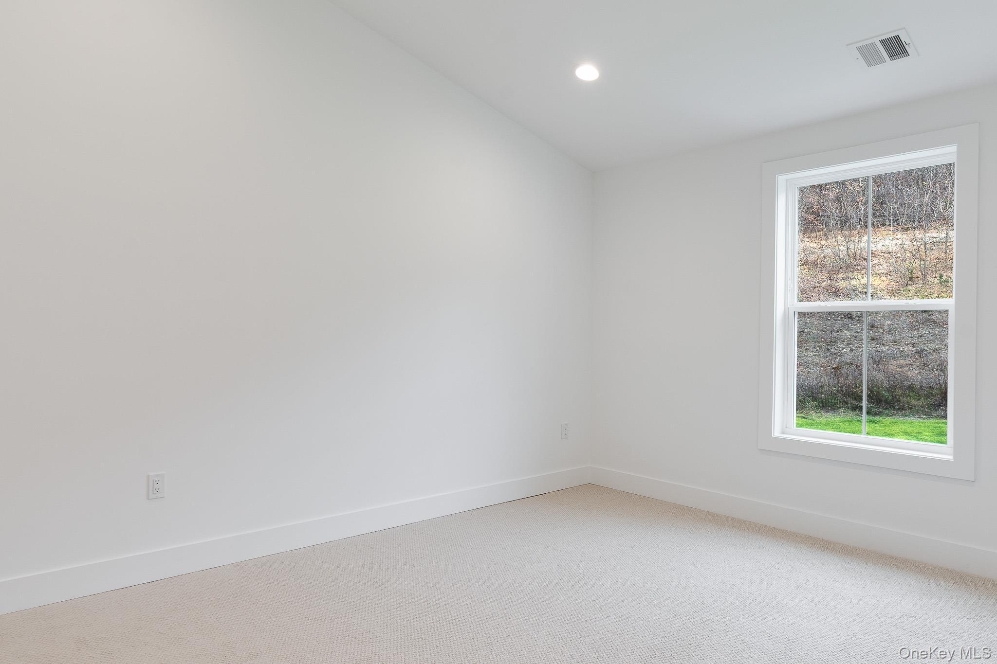 Single Family Chestnut Ridge Dutchess County, NY 12524, MLS-937057-18