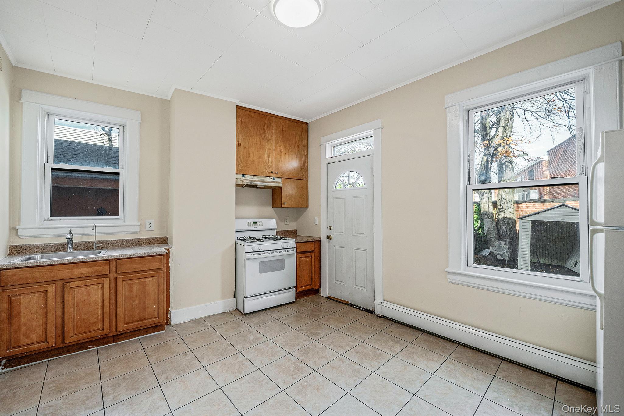 Single Family Maspeth  Queens, NY 11378, MLS-937069-14