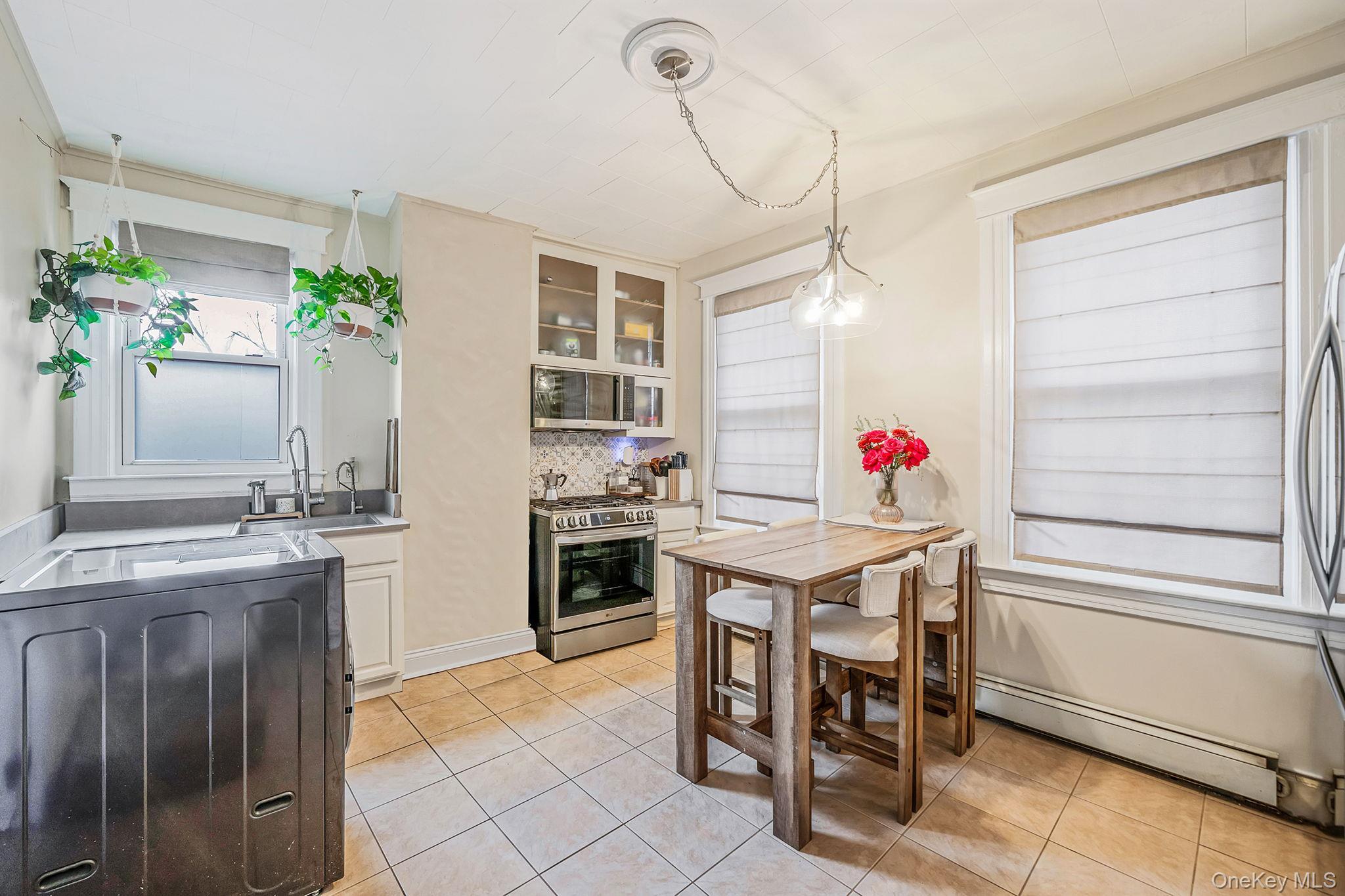 Single Family Maspeth  Queens, NY 11378, MLS-937069-6