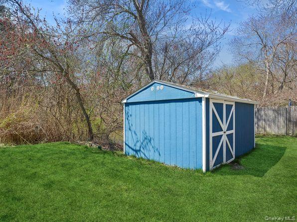 Coop Three Mile Harbo  Suffolk County, NY 11937, MLS-937072-13