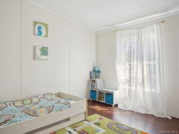 Coop Three Mile Harbo  Suffolk County, NY 11937, MLS-937072-8