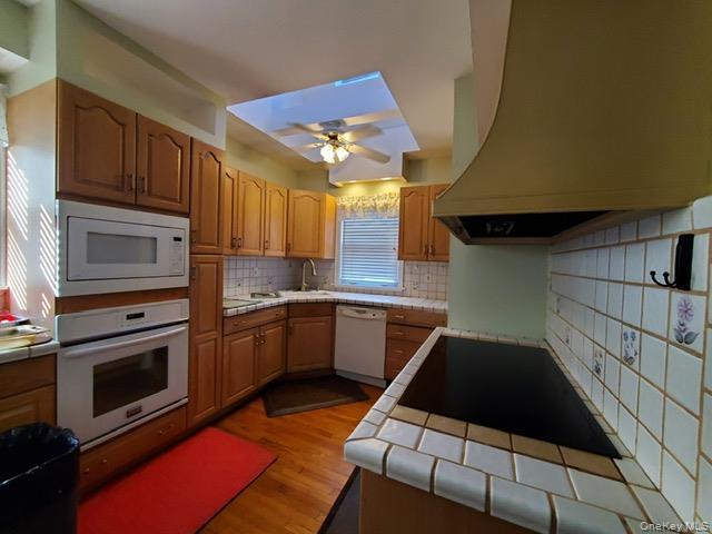 Single Family Main  Nassau County, NY 11518, MLS-937076-6