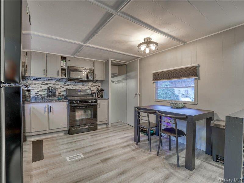 Single Family Lattintown  Orange County, NY 12550, MLS-937078-11