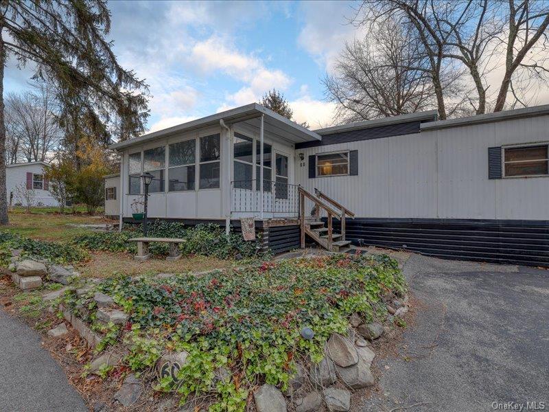 Single Family Lattintown  Orange County, NY 12550, MLS-937078-2