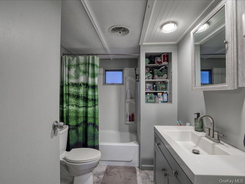 Single Family Lattintown  Orange County, NY 12550, MLS-937078-20