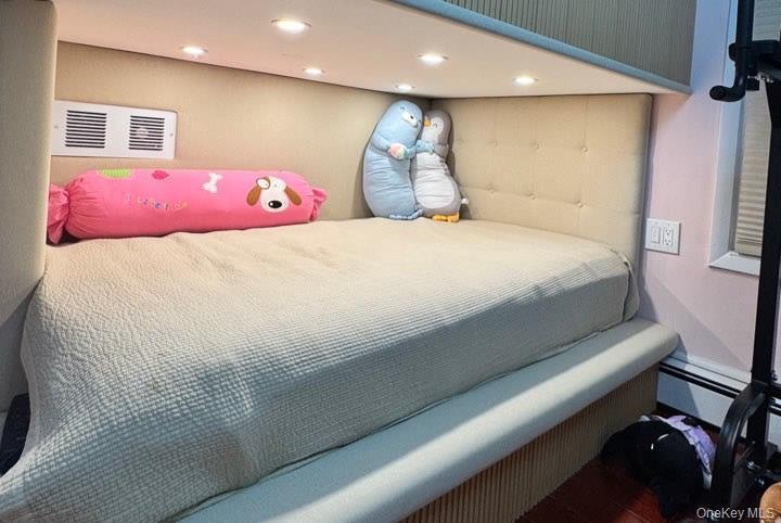 Single Family 33rd Queens, NY 11361, MLS-937099-16