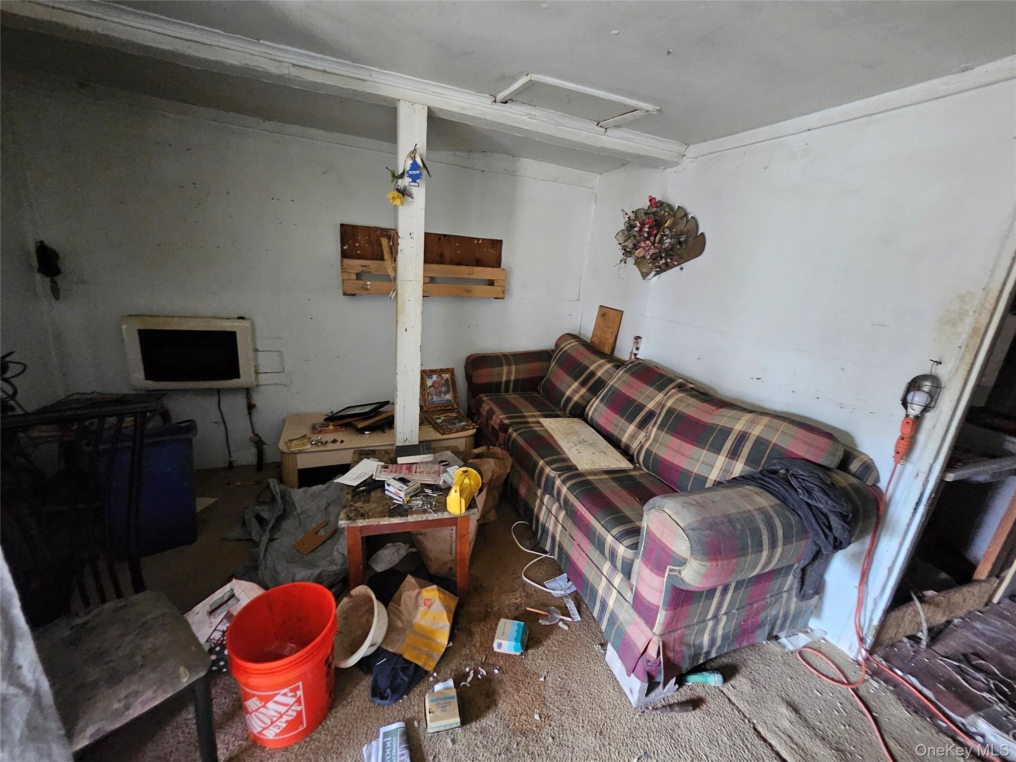 Single Family Granny Suffolk County, NY 11763, MLS-937104-13