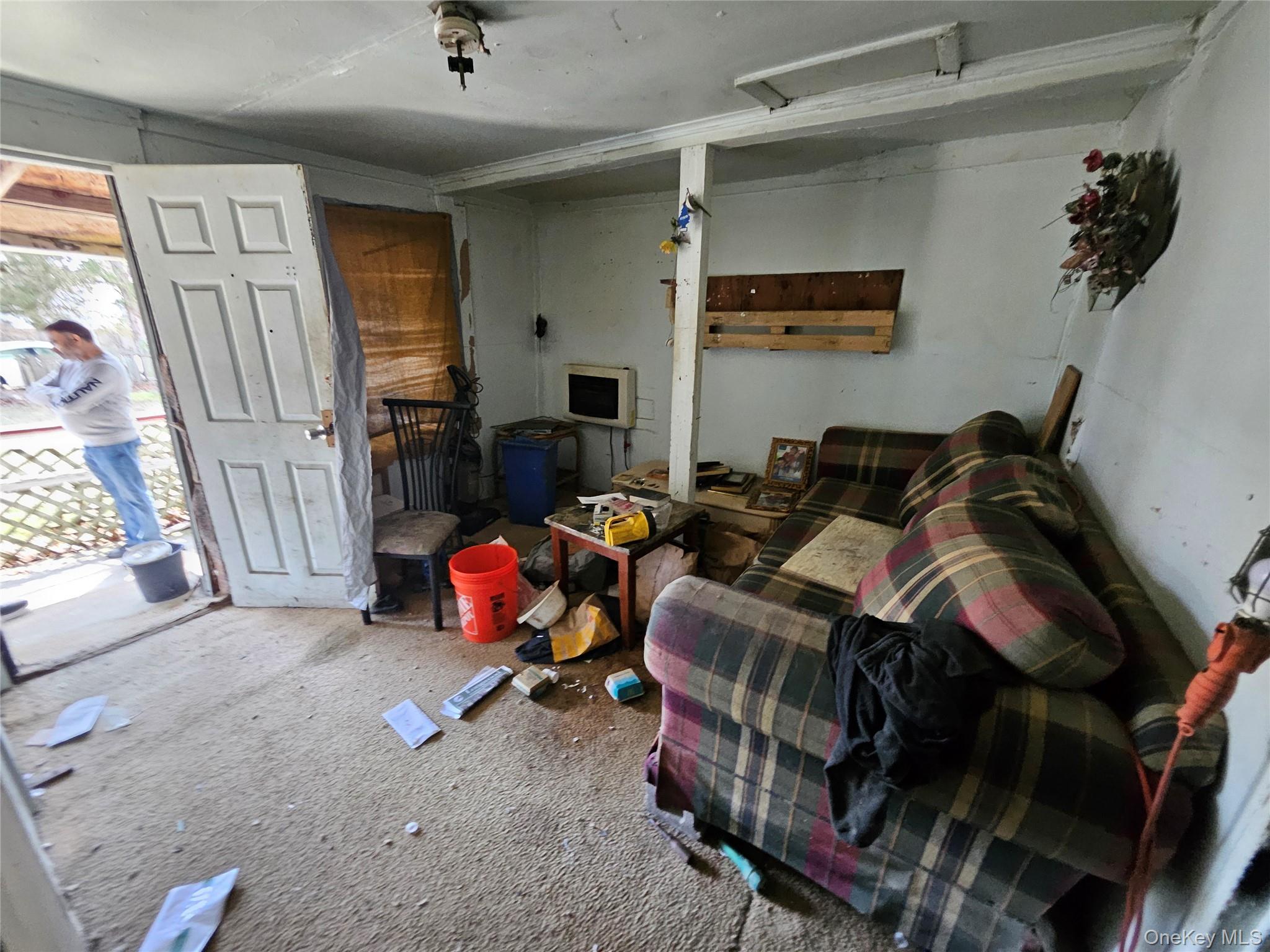 Single Family Granny Suffolk County, NY 11763, MLS-937104-14