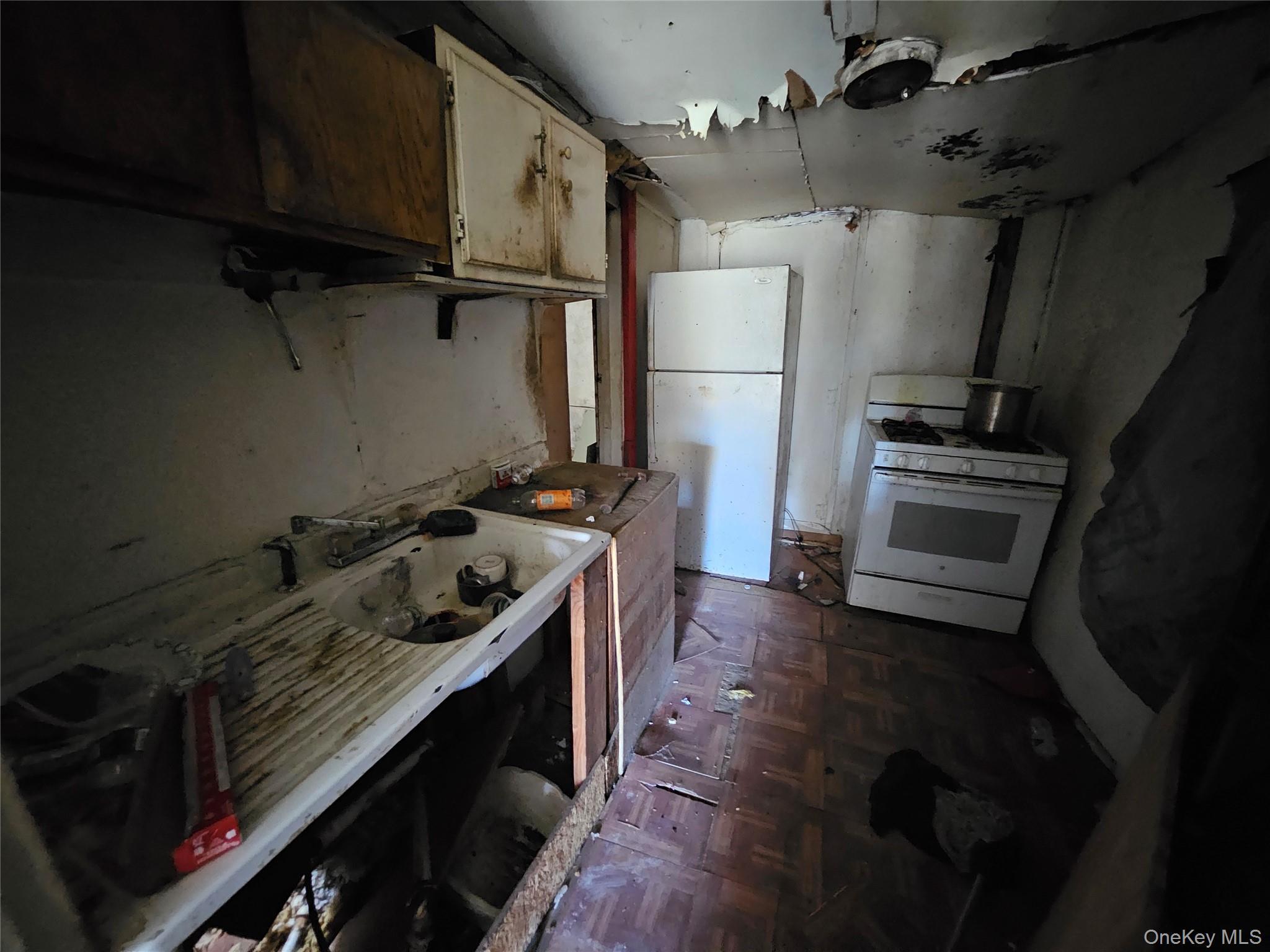 Single Family Granny Suffolk County, NY 11763, MLS-937104-15