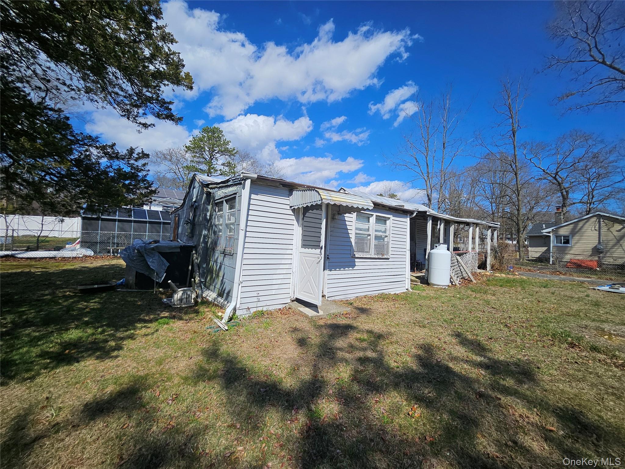 Single Family Granny Suffolk County, NY 11763, MLS-937104-24