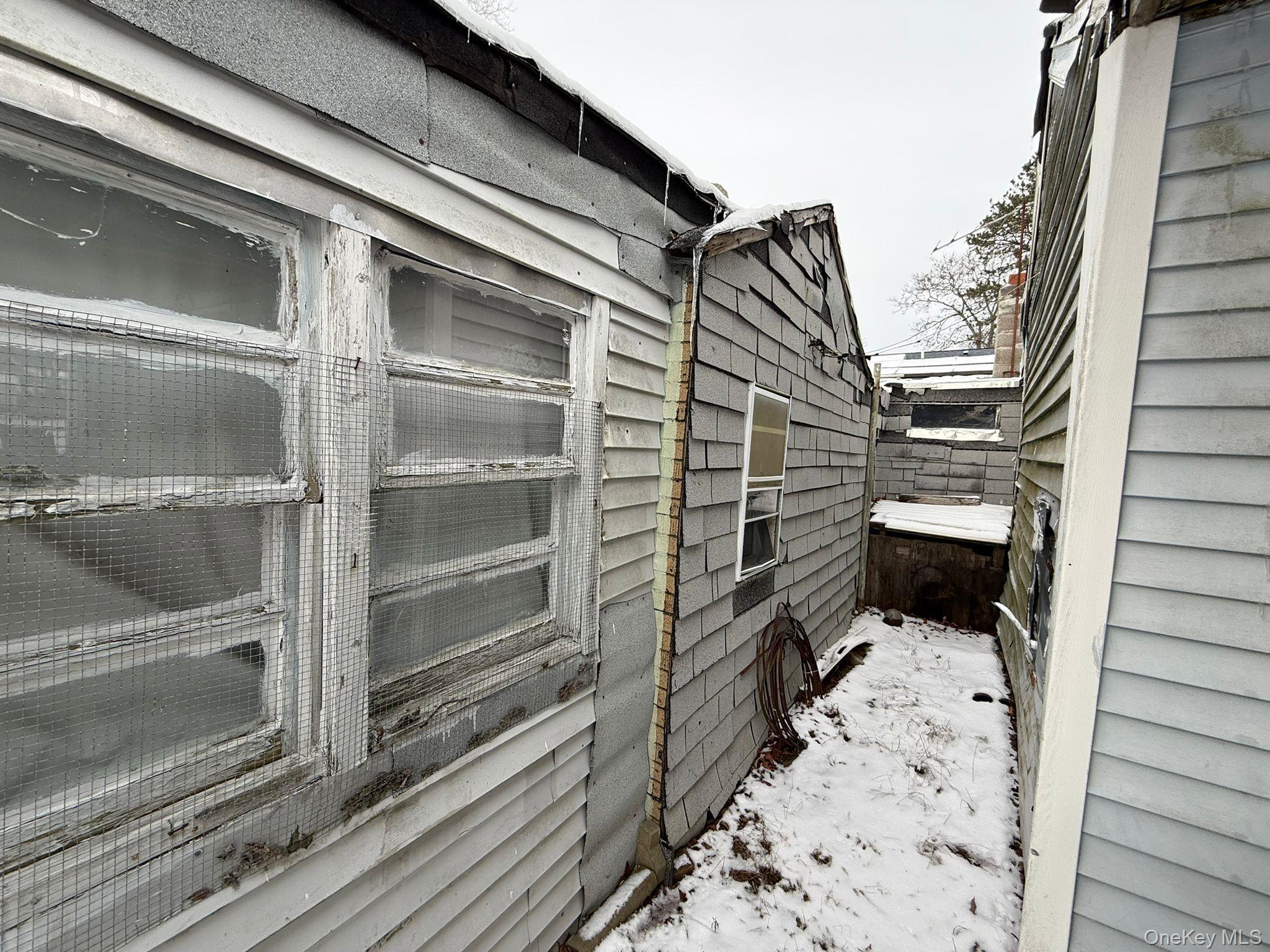 Single Family Granny Suffolk County, NY 11763, MLS-937104-36