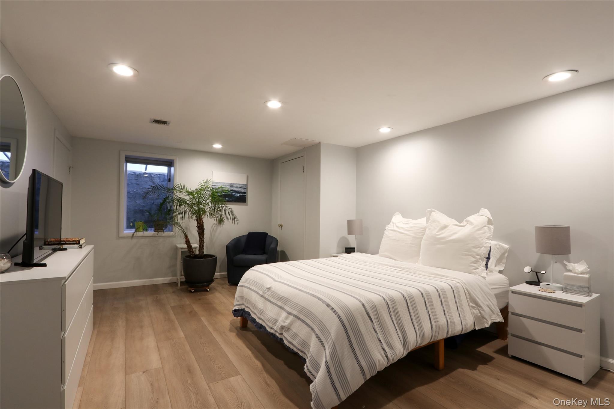 Single Family Combes Nassau County, NY 11570, MLS-937122-26