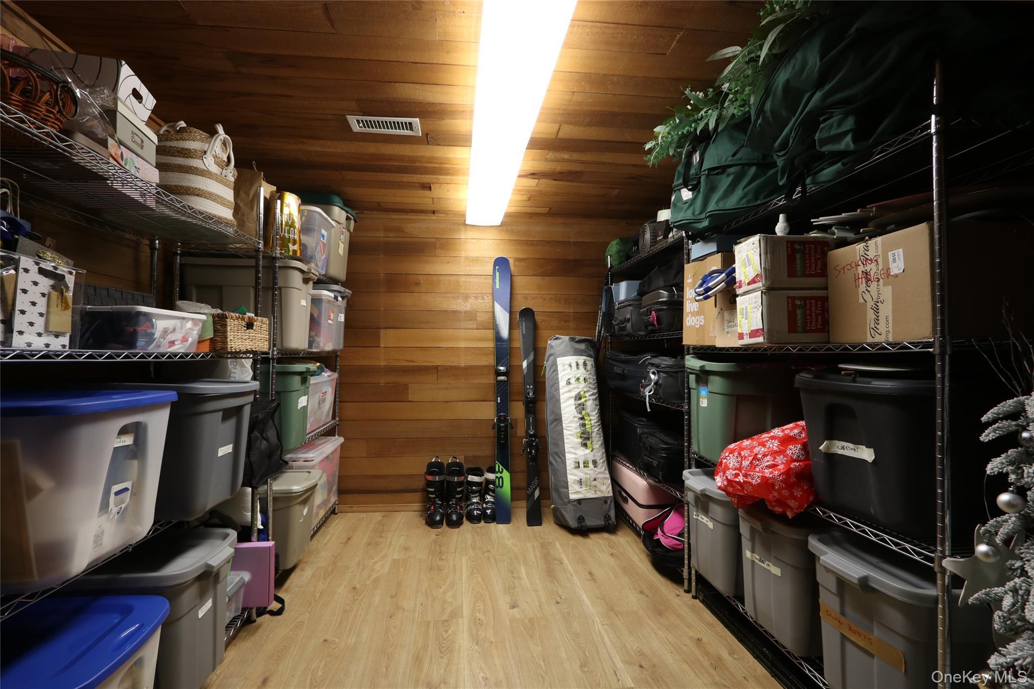 Single Family Combes Nassau County, NY 11570, MLS-937122-28