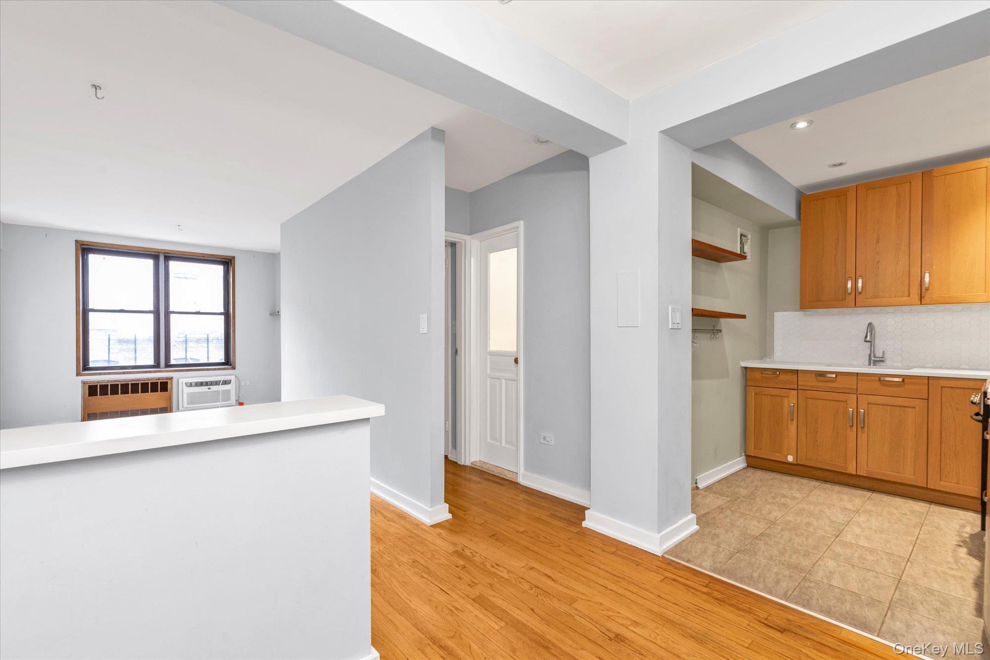 Coop 51  Queens, NY 11377, MLS-937148-5