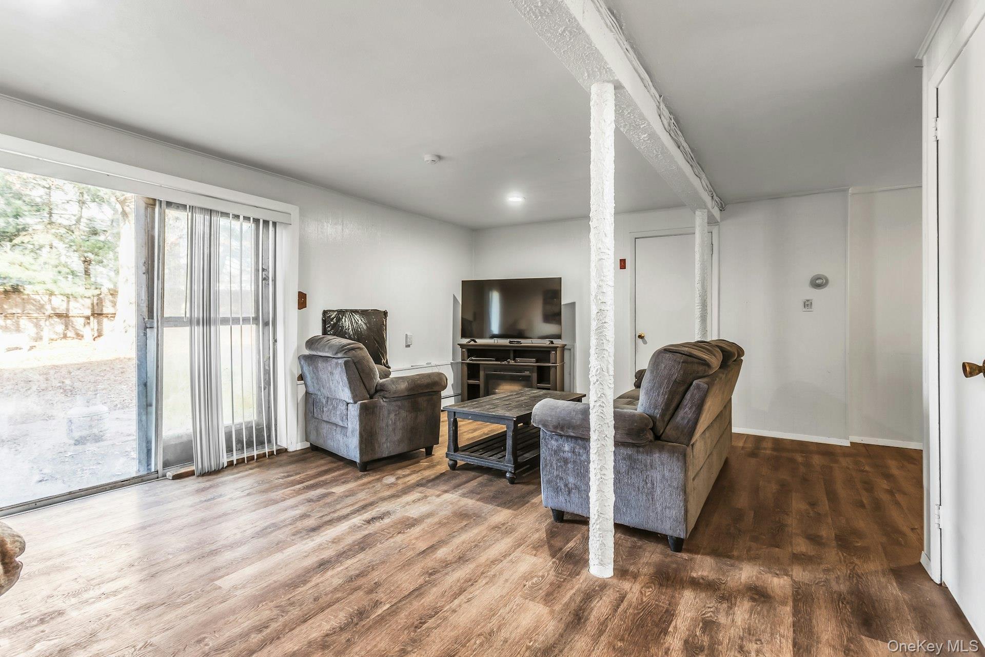 Single Family Stillwell Suffolk County, NY 11743, MLS-937151-12