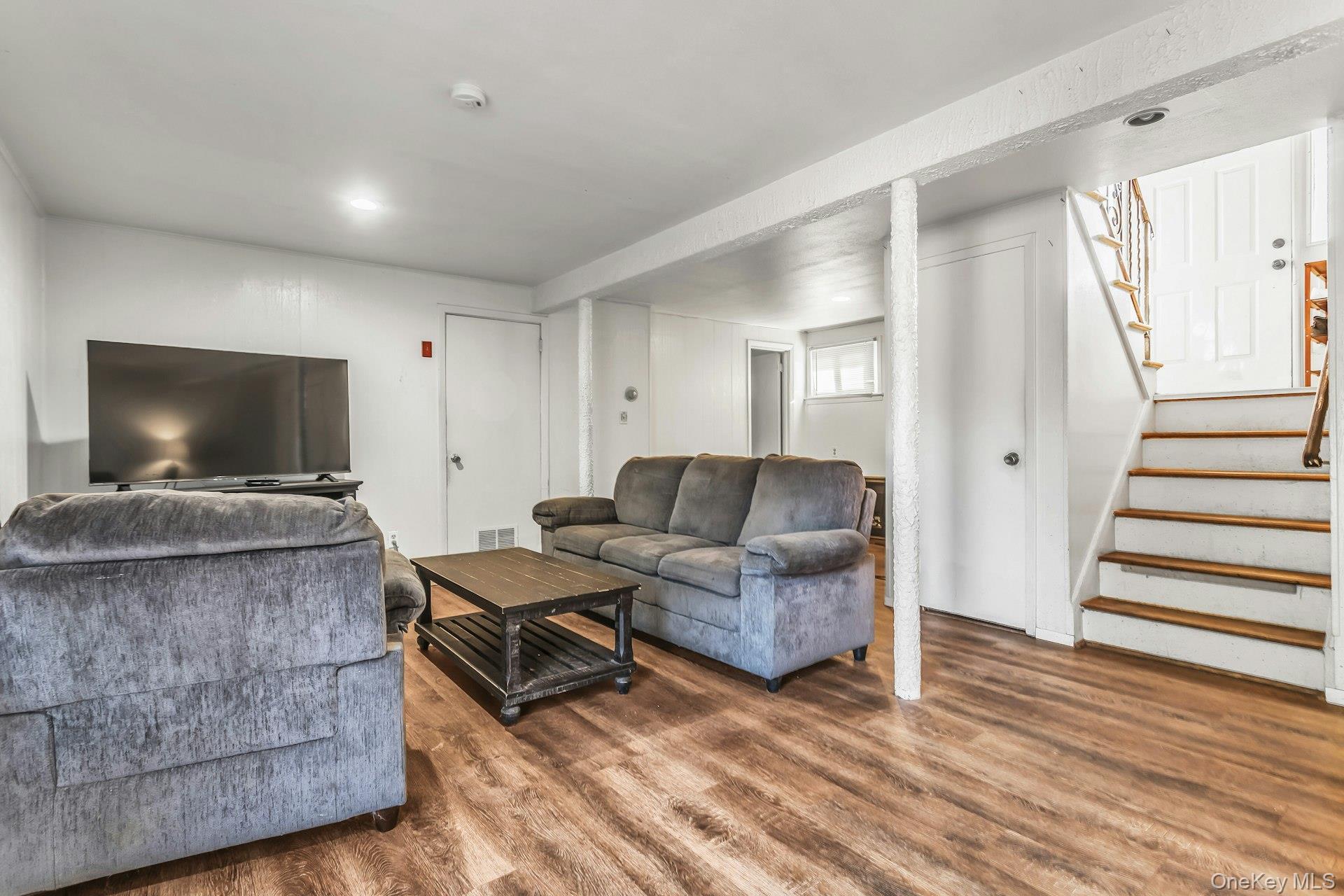 Single Family Stillwell Suffolk County, NY 11743, MLS-937151-13