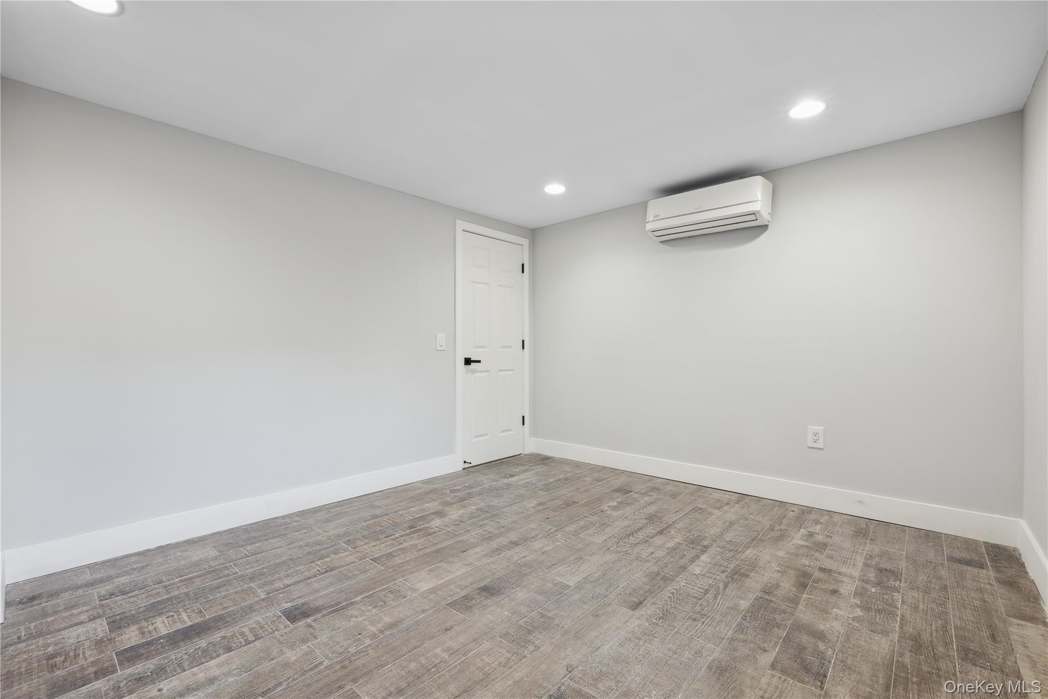 Single Family 164th Queens, NY 11414, MLS-937230-16