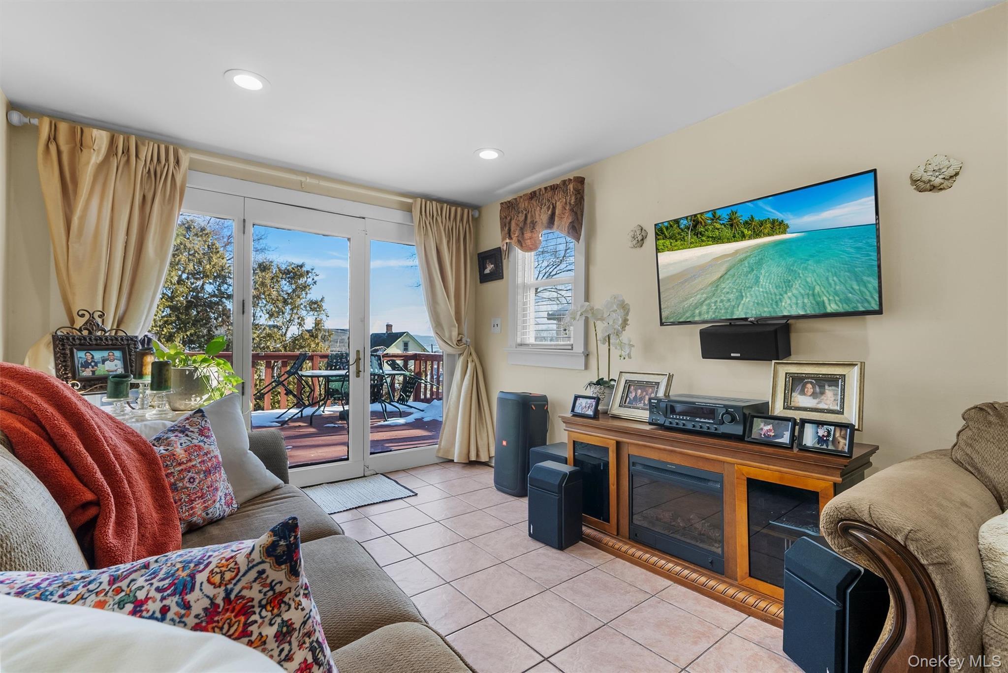 Single Family Hillside  Rockland County, NY 10927, MLS-937264-11