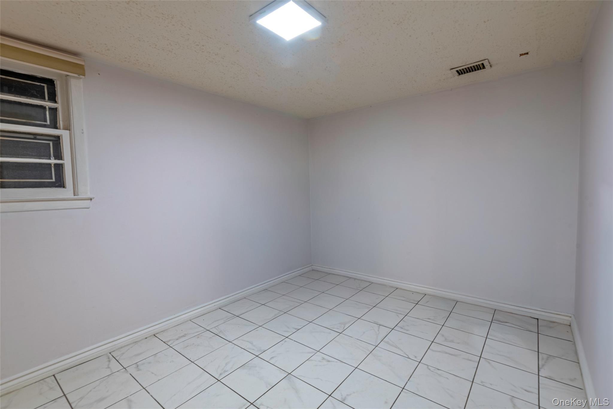 Single Family Grand Central  Queens, NY 11362, MLS-937295-24