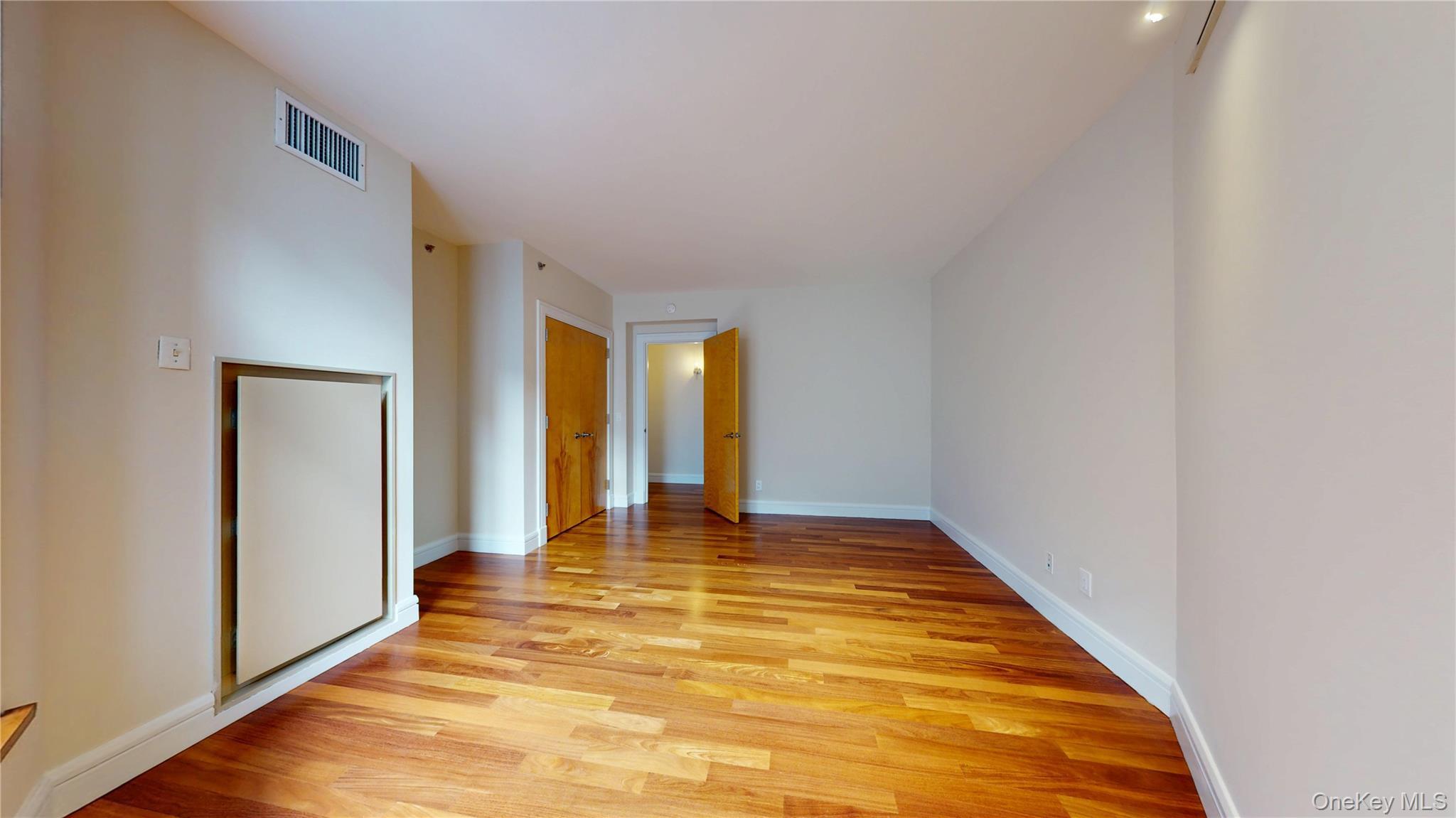 Condo Coney Island  Brooklyn, NY 11218, MLS-937301-17