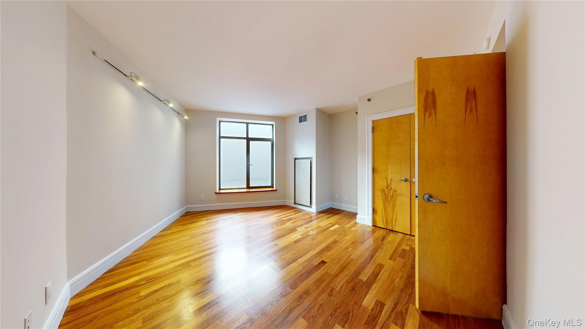 Condo Coney Island  Brooklyn, NY 11218, MLS-937301-18