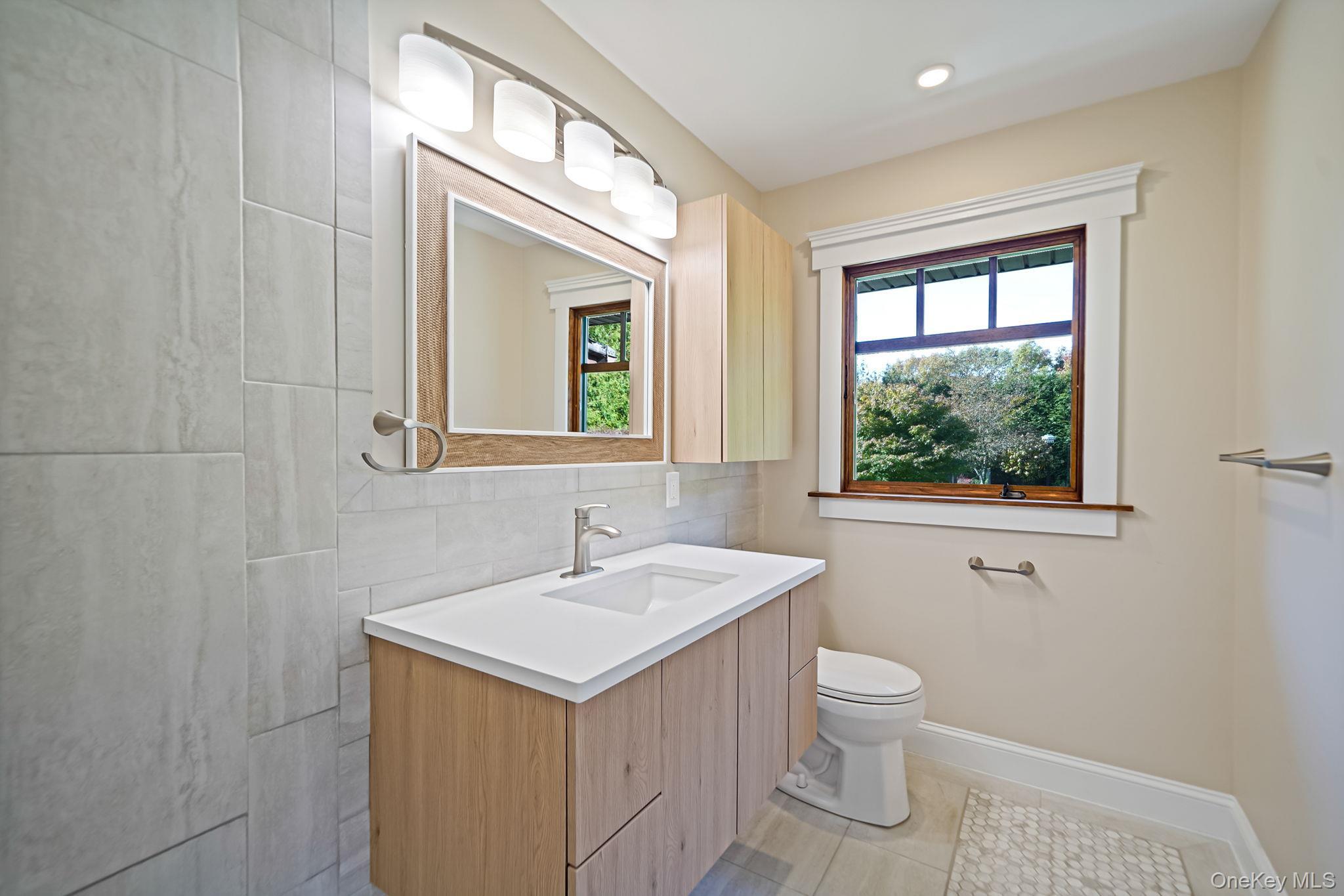 Single Family Southern Suffolk County, NY 11767, MLS-937320-21