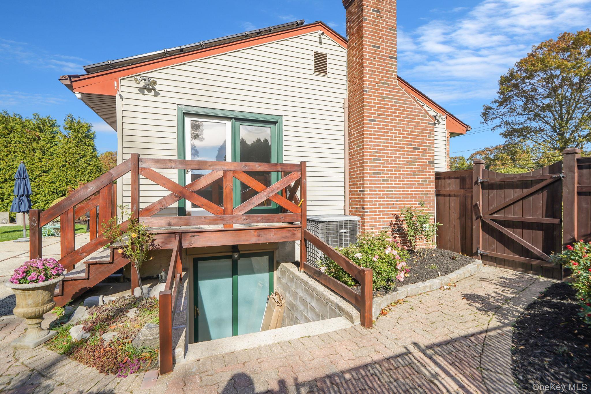 Single Family Southern Suffolk County, NY 11767, MLS-937320-33