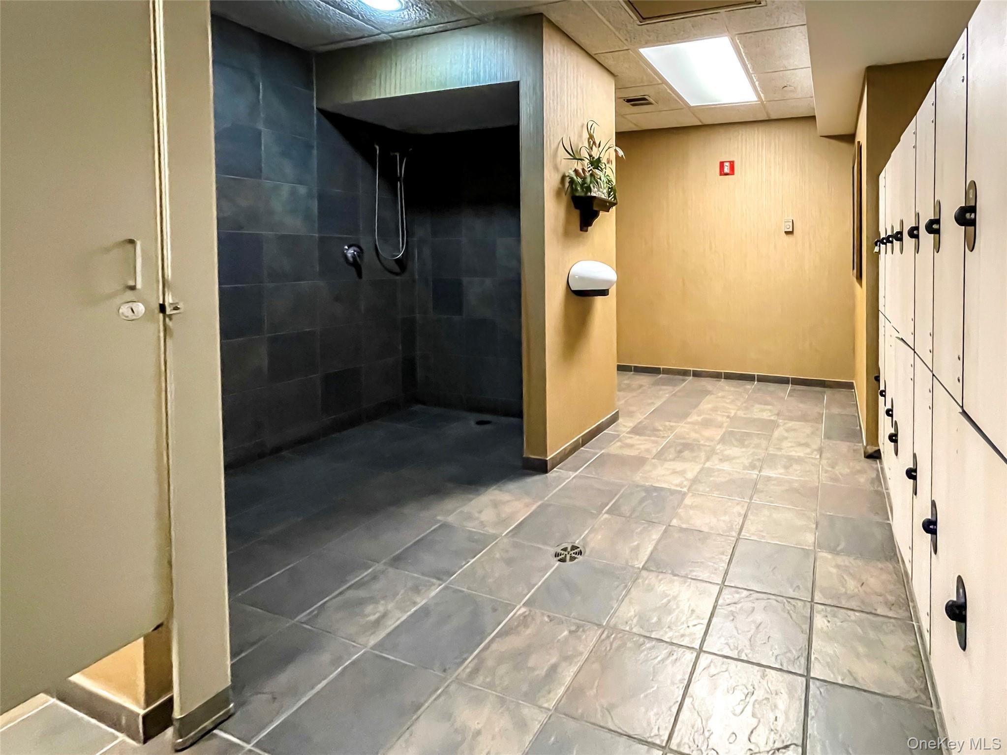 Condo Beach 117th  Queens, NY 11694, MLS-937338-23