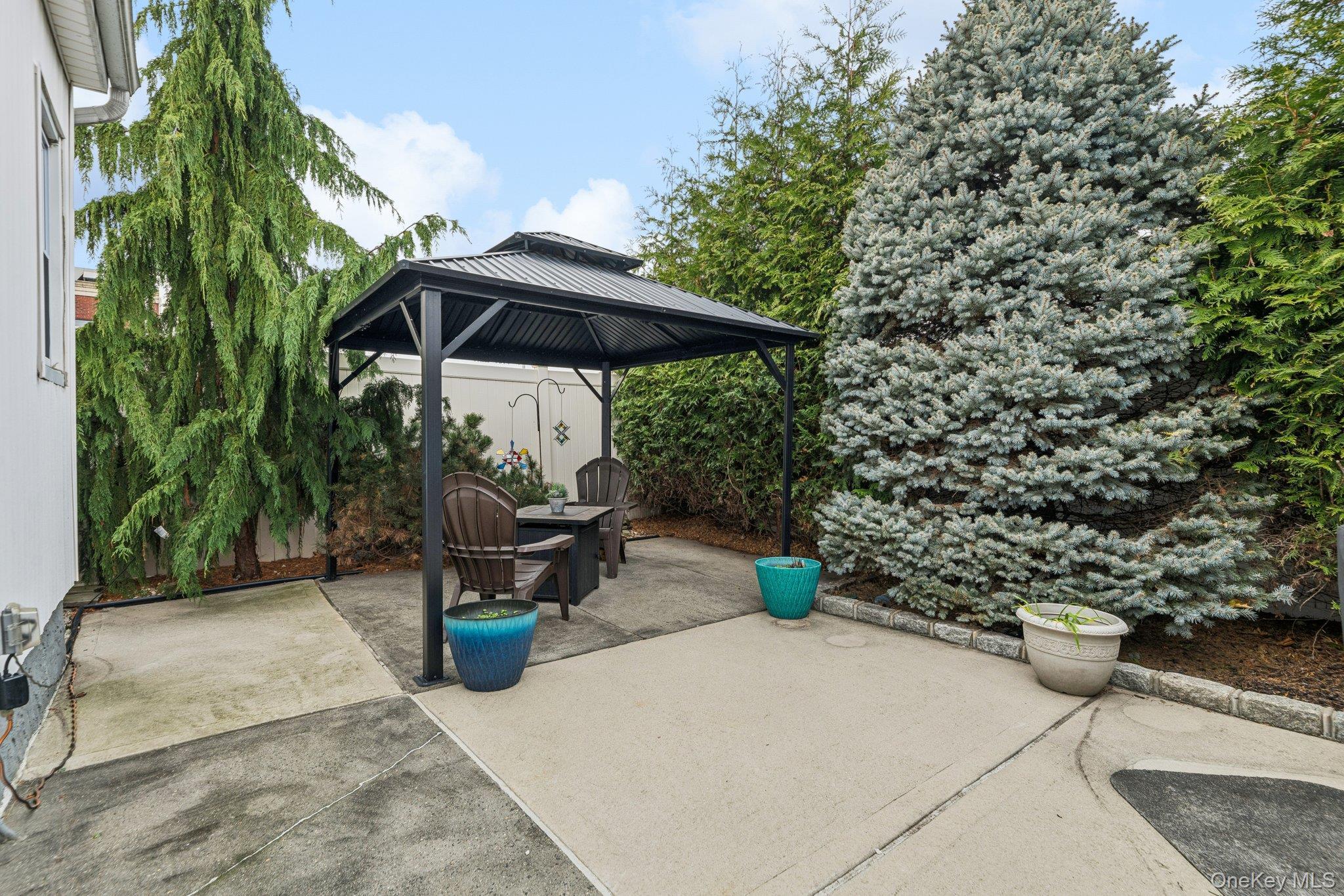 Single Family Jefferson  Nassau County, NY 11501, MLS-937344-23