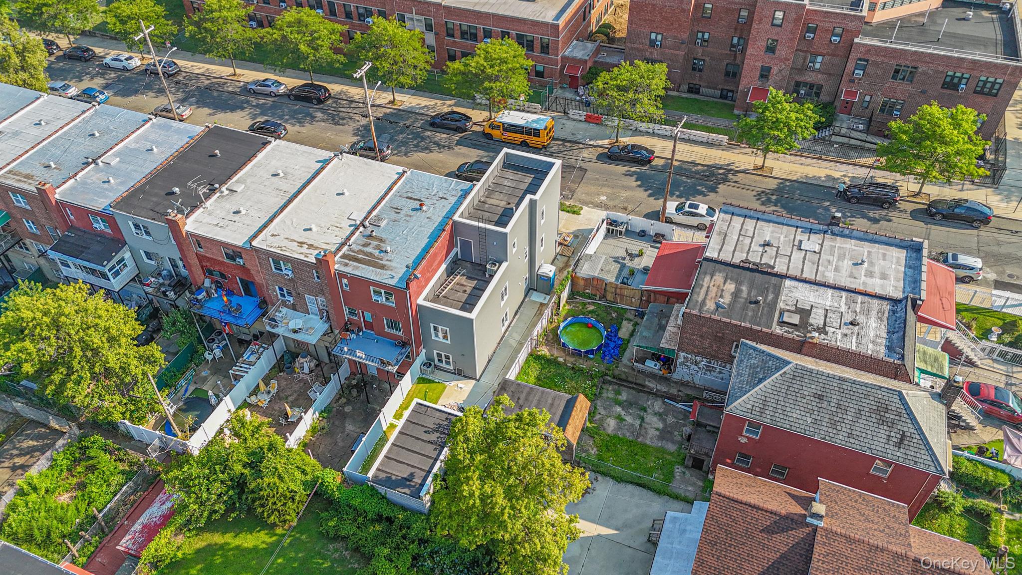 Single Family 221st  Bronx, NY 10469, MLS-937380-32