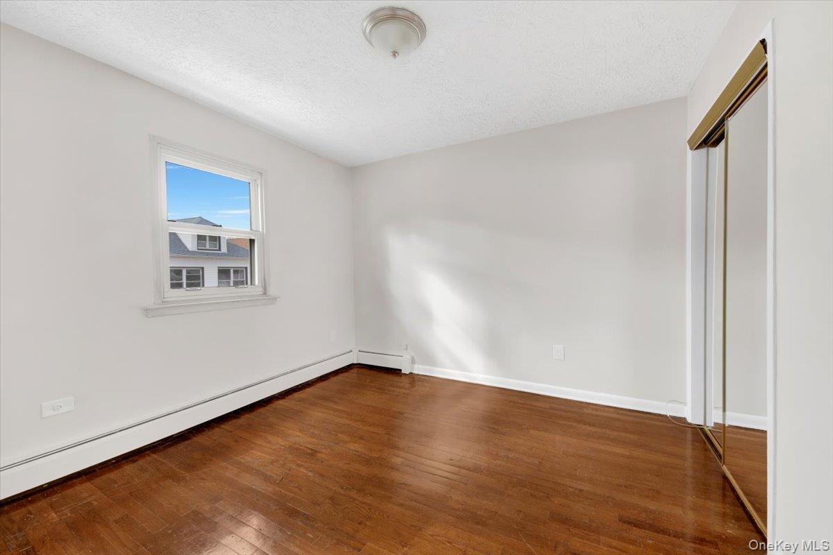 Single Family Ellsworth  Bronx, NY 10465, MLS-937409-15