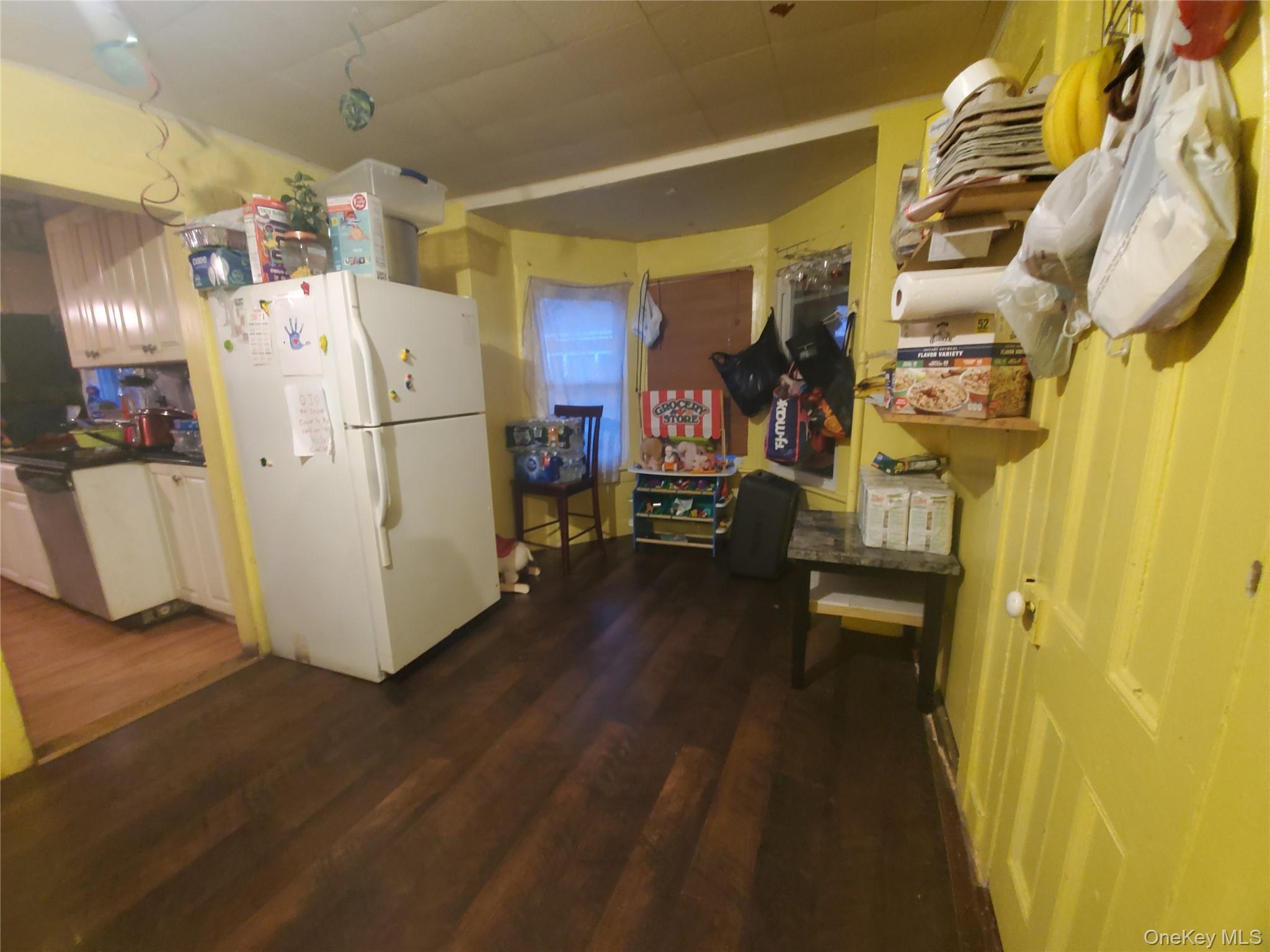 Single Family Lincoln  Suffolk County, NY 11901, MLS-937438-4