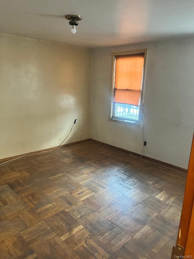 Single Family 33rd  Queens, NY 11105, MLS-937439-8