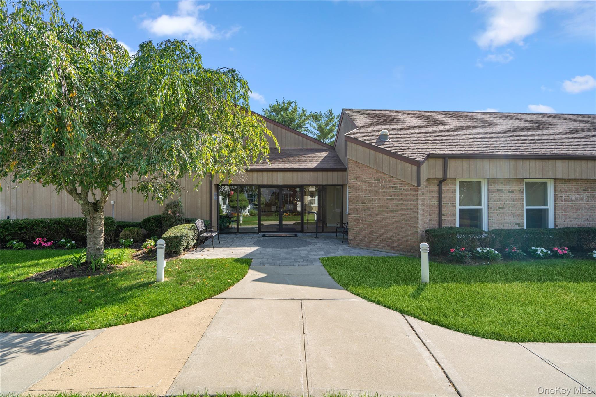 Single Family Revere  Suffolk County, NY 11782, MLS-937491-26