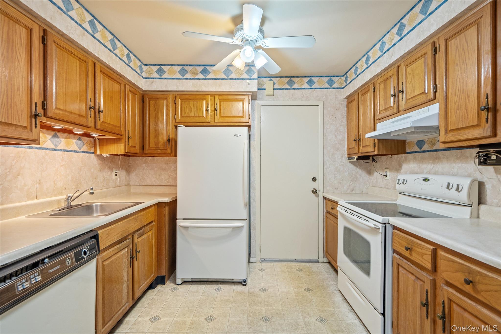 Single Family Revere  Suffolk County, NY 11782, MLS-937491-6