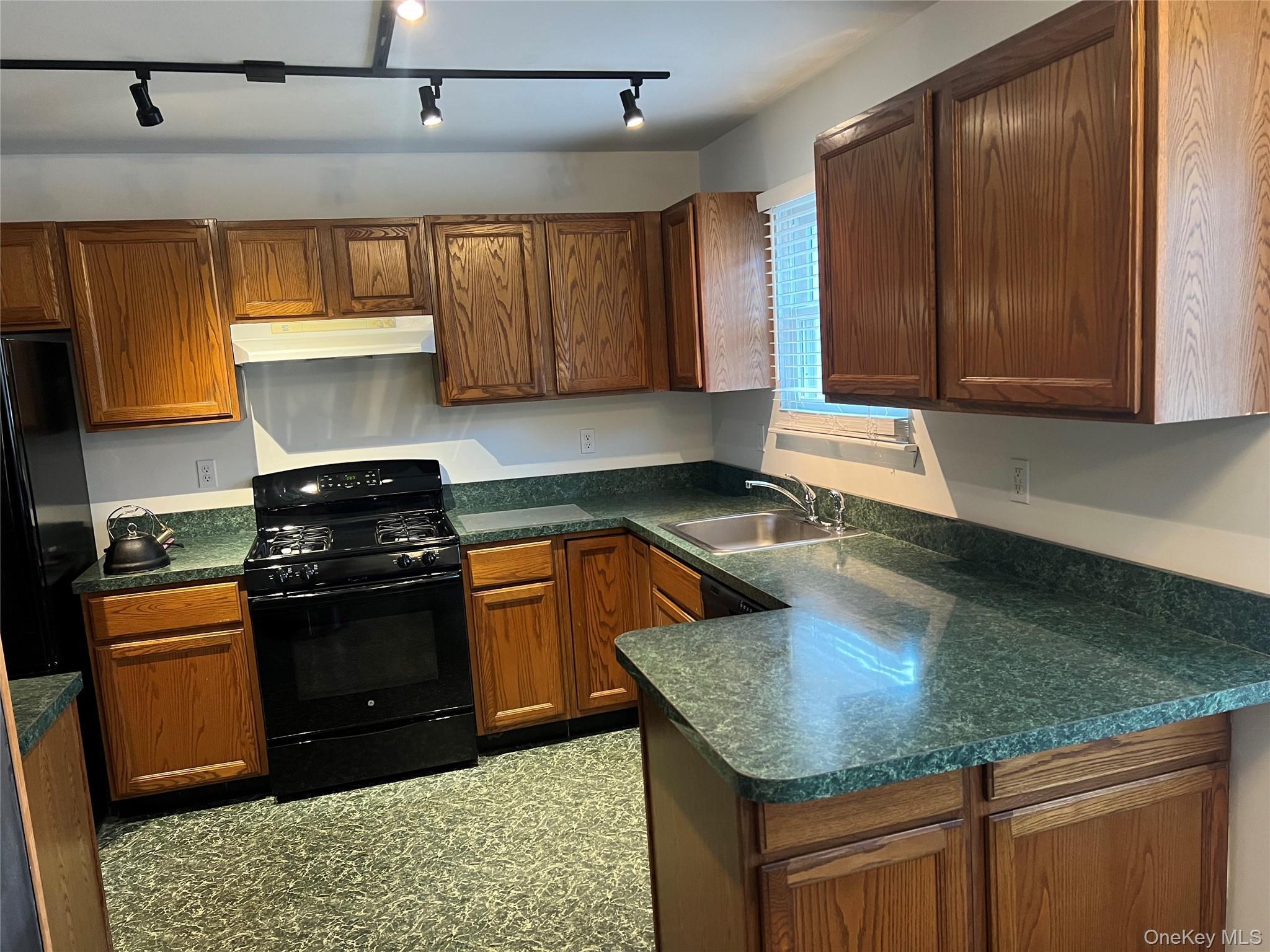 Single Family Crystal Beach  Suffolk County, NY 11955, MLS-937493-13