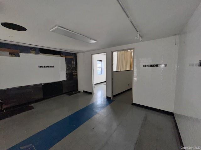 Commercial Lease Fordham Bronx, NY 10458, MLS-937503-11