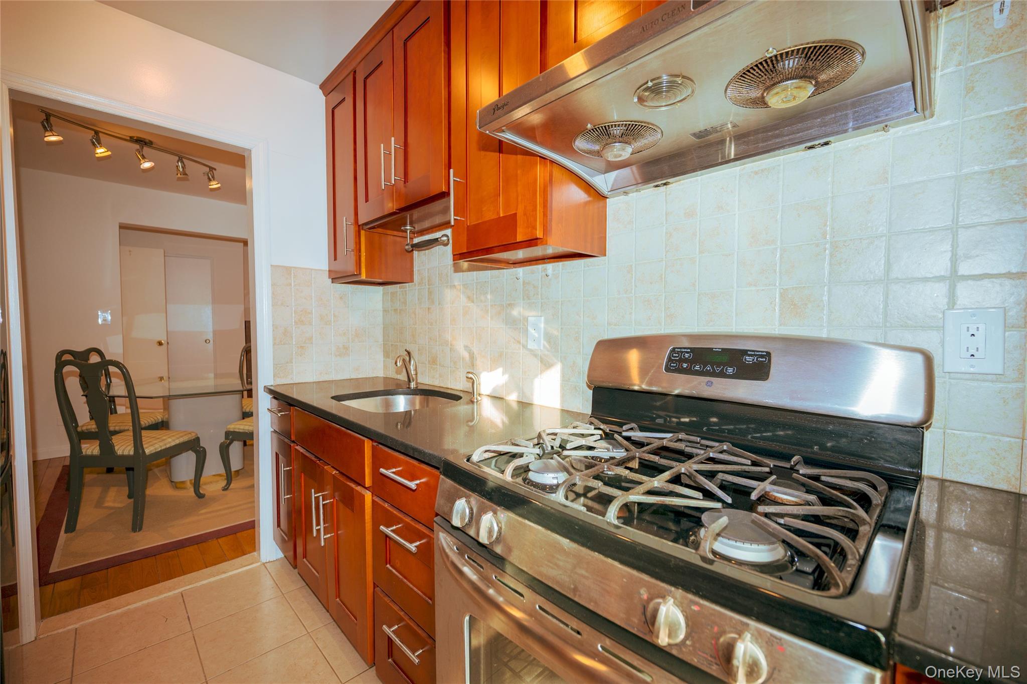 Coop Junction  Queens, NY 11372, MLS-937507-16