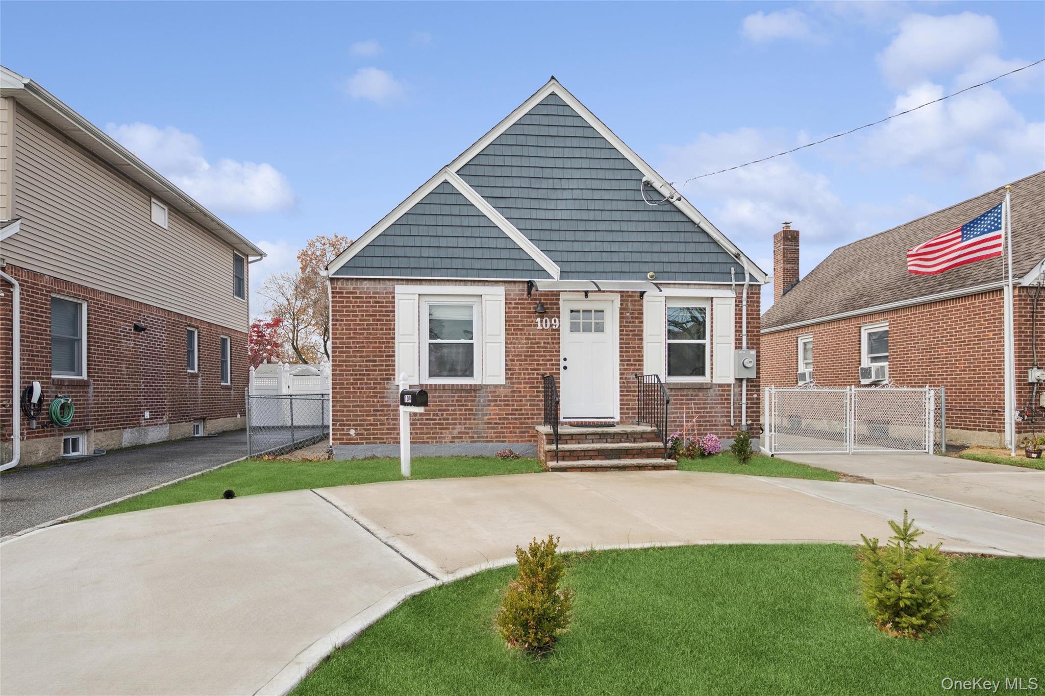 Single Family Caroline  Nassau County, NY 11010, MLS-937543-3