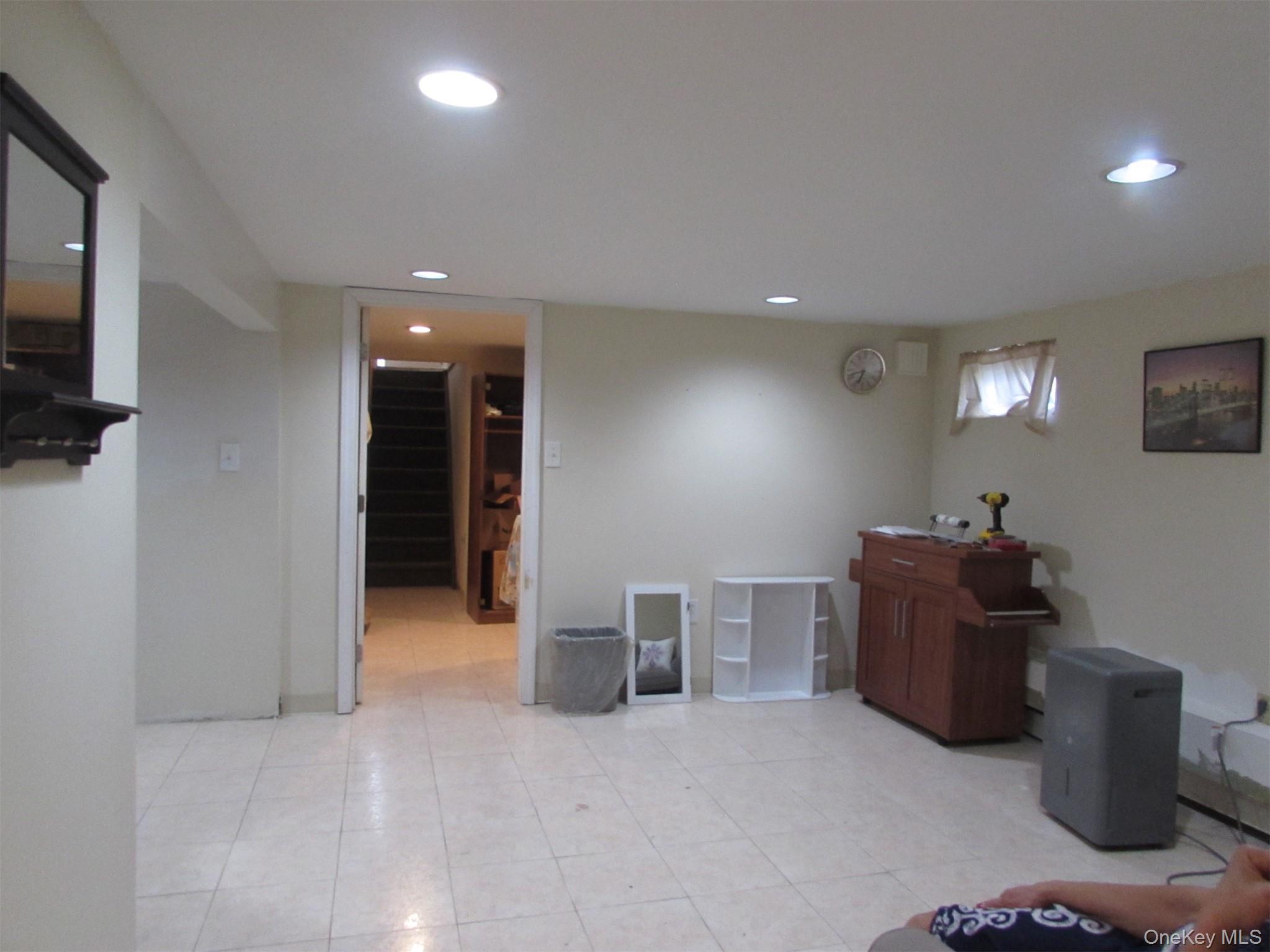 Single Family Windmill Suffolk County, NY 11704, MLS-937550-11