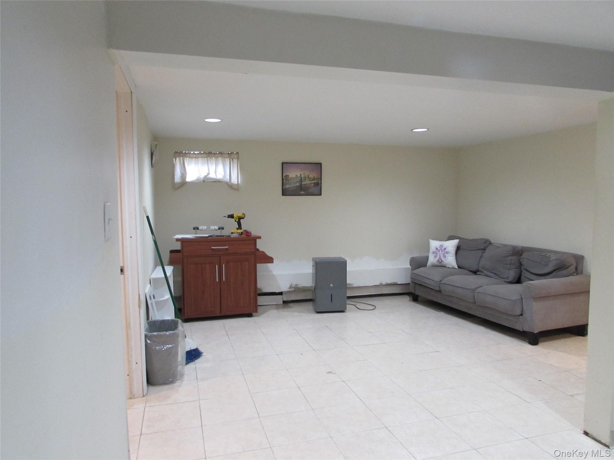 Single Family Windmill Suffolk County, NY 11704, MLS-937550-16