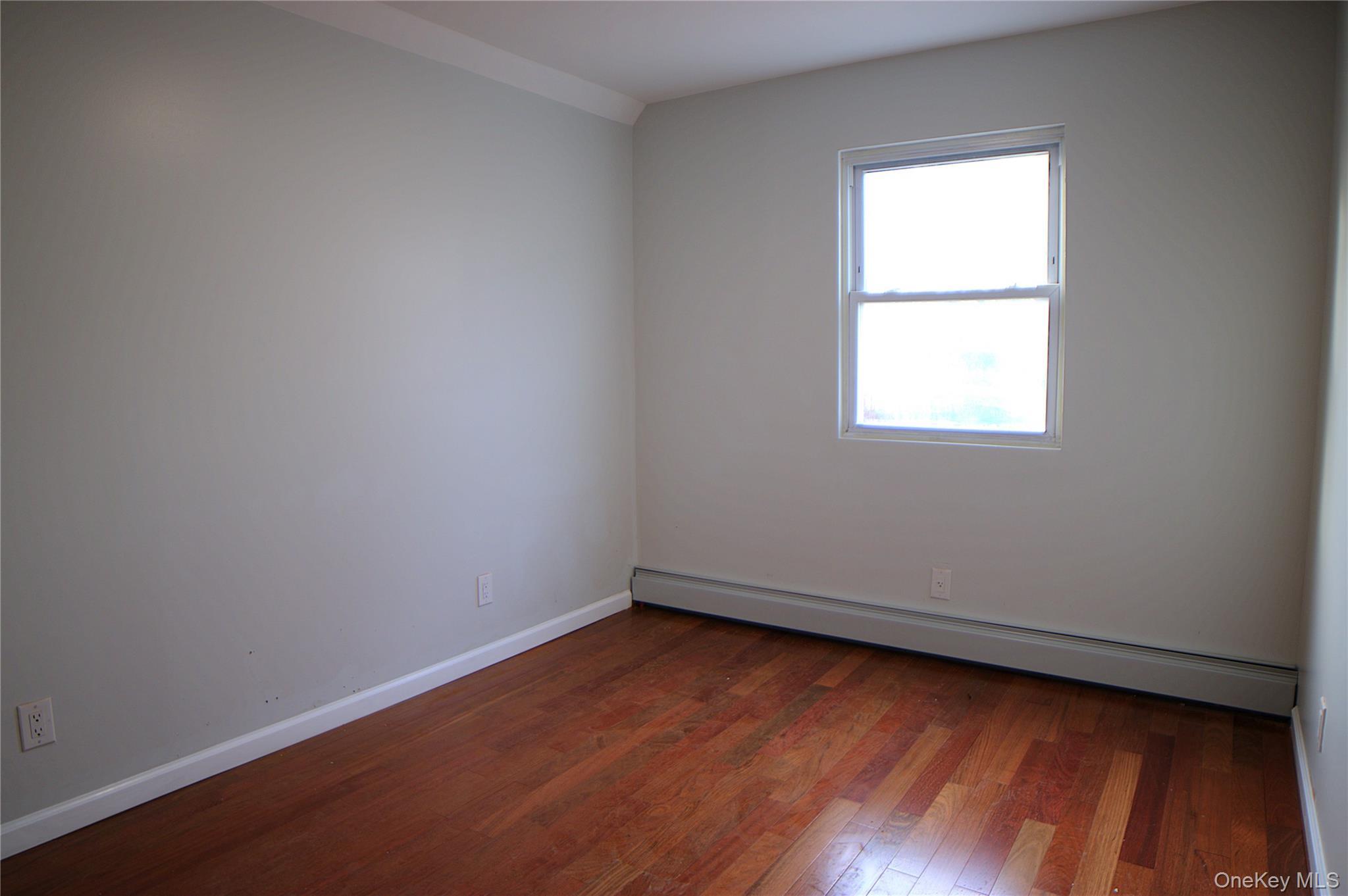 Single Family 222nd St  Queens, NY 11413, MLS-937582-8