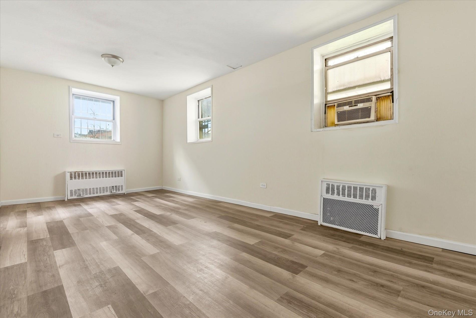 Coop Broadway  Queens, NY 11377, MLS-937583-3